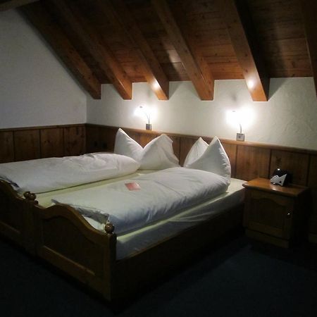 Hotel Zum Kreuz Aarau Bagian luar foto
