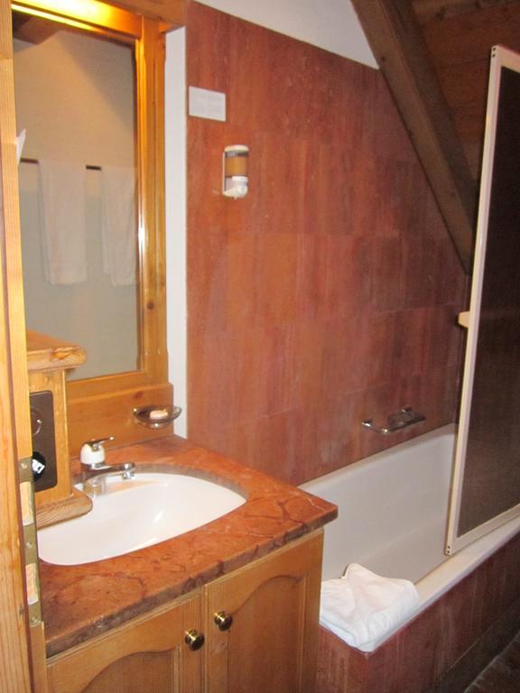 Hotel Zum Kreuz Aarau Bagian luar foto
