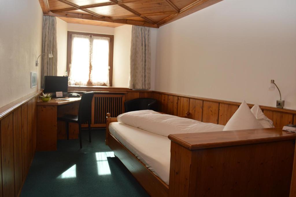 Hotel Zum Kreuz Aarau Ruang foto